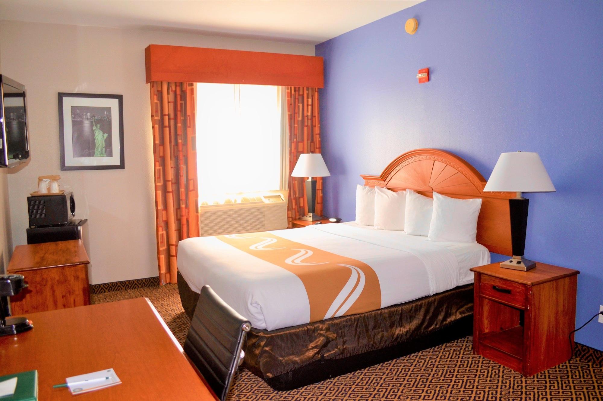 Quality Suites I-44 Талса Екстер'єр фото