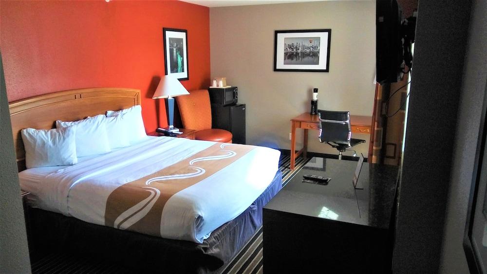 Quality Suites I-44 Талса Екстер'єр фото