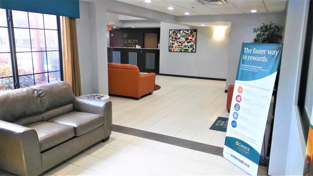 Quality Suites I-44 Талса Екстер'єр фото